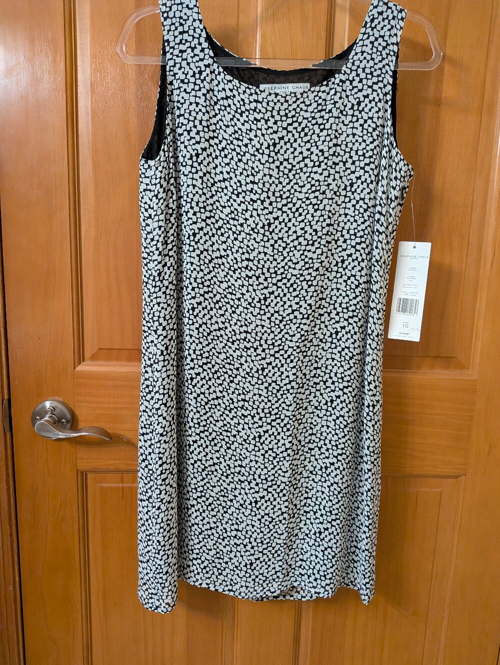 Chaus Black & White Sleeveless Shift Dress, 10P